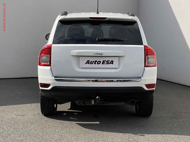 Jeep Compass (2012) 2.2 CRDi 4x4, AC, TZ, navi - fotka 5 z 16