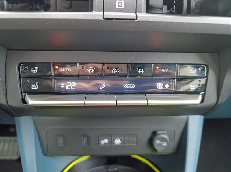 Fiat Grande Panda (2025) 113k BEV 44kWh La Prima - fotka 17 z 24