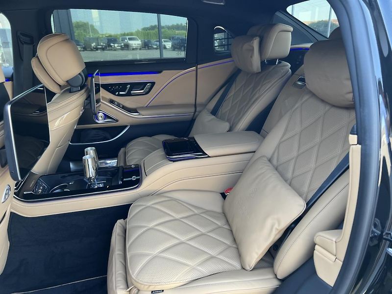 Mercedes-Benz Třídy S S 680 MAYBACH VIRGIL ABLOH 1of - fotka 13 z 16