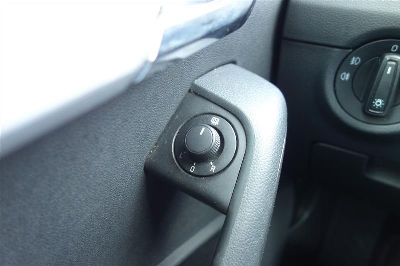 Škoda Octavia 1,6 TDi,ČR,SERV.KN.,STYLE,4x4. - fotka 29 z 32