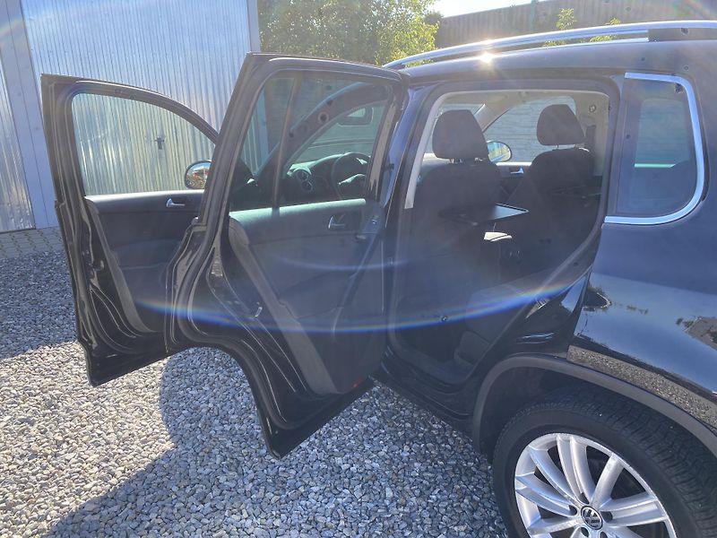 Volkswagen Tiguan 2.0TDi 4x4 135PS GOAL PĚKNÝ!!! - fotka 105 z 166
