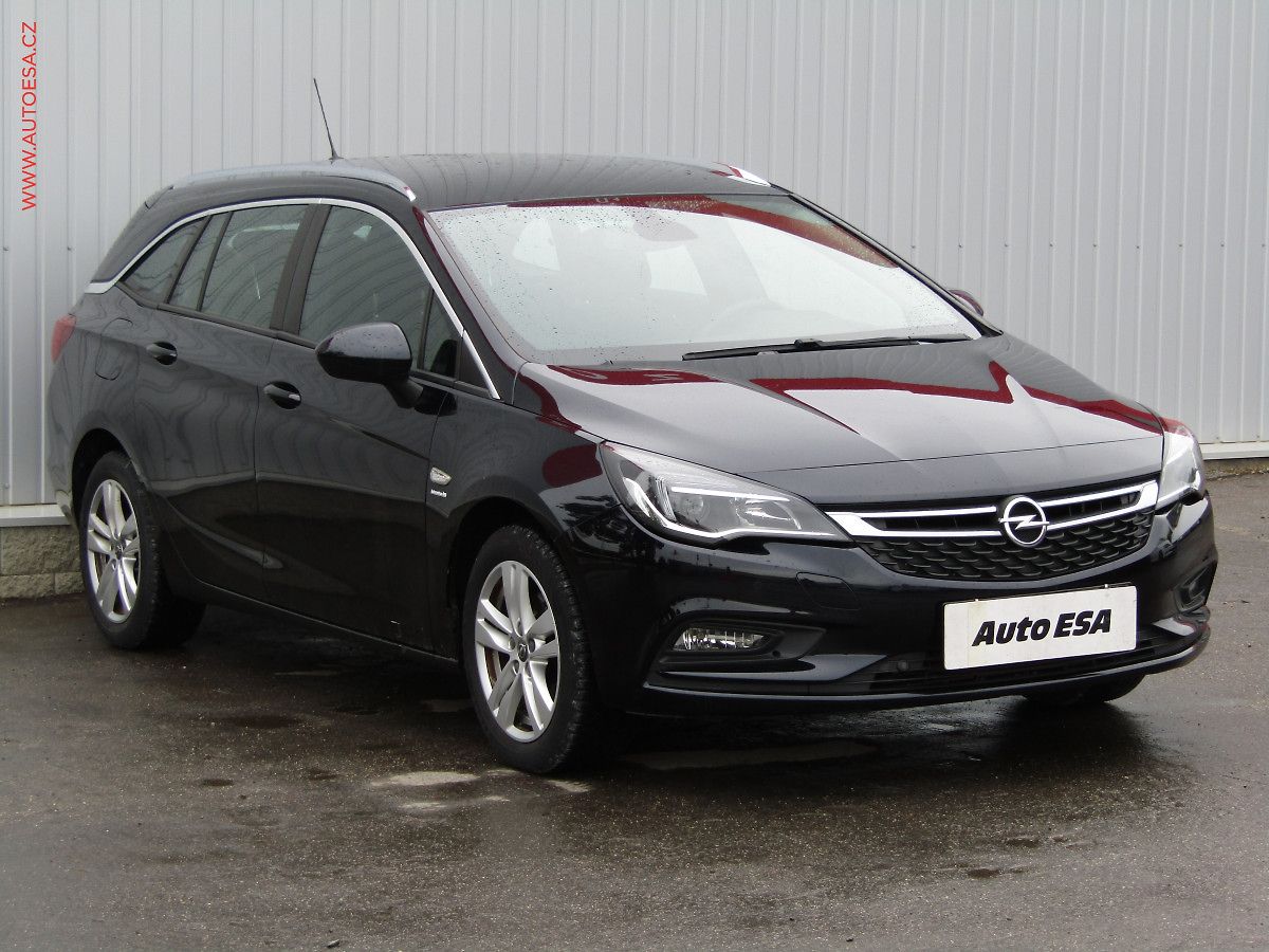 Opel Astra 1.6 CDTi, ČR, servis.kniha