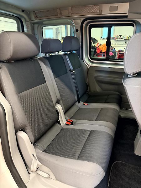 Volkswagen Caddy Life 1.9 TDI 77 kW - fotka 15 z 19