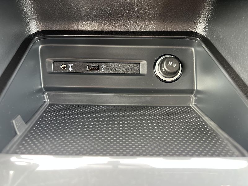 Volkswagen Golf Sportsvan 1.5TSi 96kw KLIMA TAŽNÉ  - fotka 23 z 46