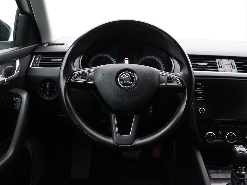 Škoda Octavia 1,5 TSI 96kW G-Tec DSG CZ DPH - fotka 15 z 32