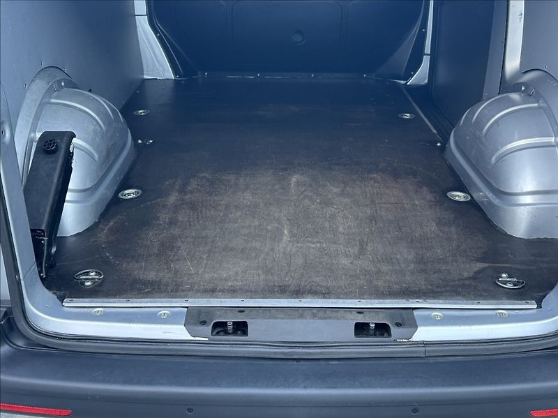Volkswagen Transporter 2,0 TDI 150PS  L1H1 Van 4x4 - fotka 39 z 53