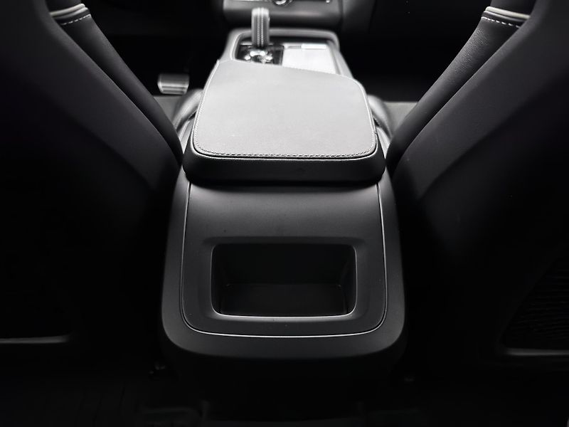 Volvo XC90 B5 AWD PLUS DARK CZ 1.maj - fotka 31 z 51