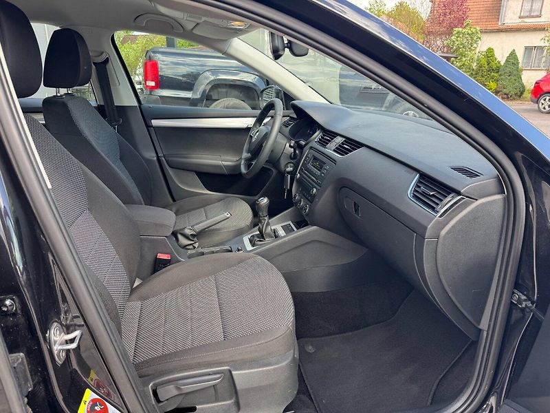 Škoda Octavia (2014) Ambition 1.6 TDI 77kW - fotka 26 z 31