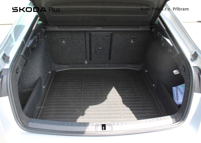 Škoda Octavia (2024) Top Selection 2.0TDI / 110kW 7 - fotka 21 z 23