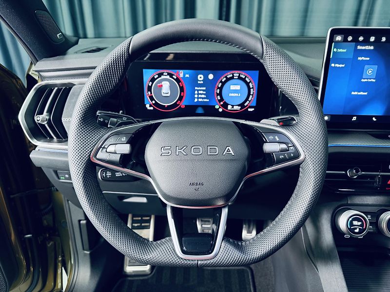 Škoda Kodiaq (2026) Sport-Line*142kw*4M*ZÁR.5L*TOP - fotka 24 z 46