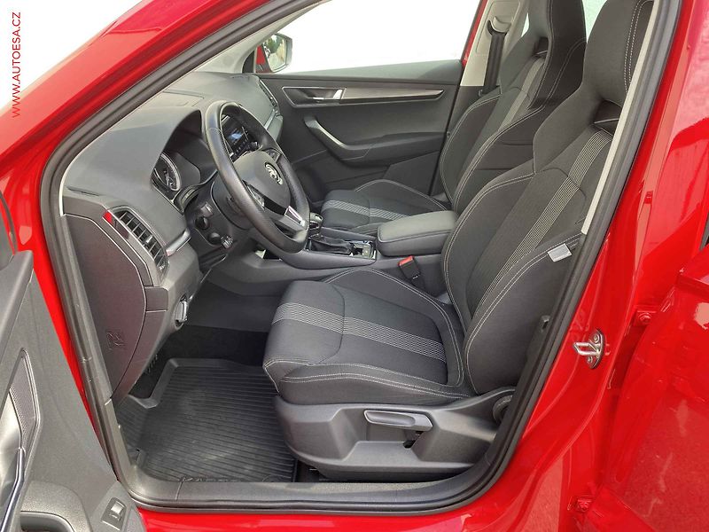 Škoda Karoq (2017) 1.5 TSI, 2.maj,ČR, Style - fotka 9 z 20