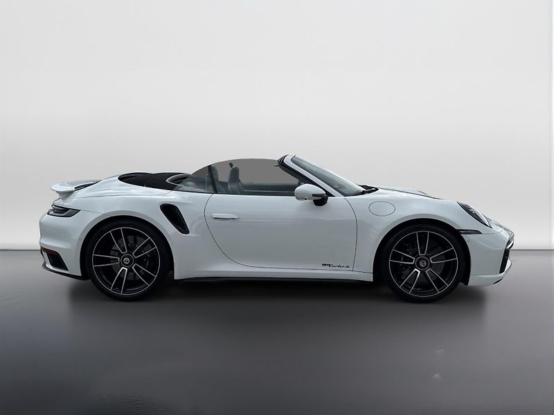 Porsche 911 Turbo S Cabriolet - fotka 5 z 28
