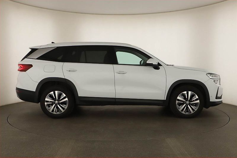 Škoda Kodiaq (2025) 2.0 TDI, EXCLUSIVE SELECTION - fotka 6 z 19