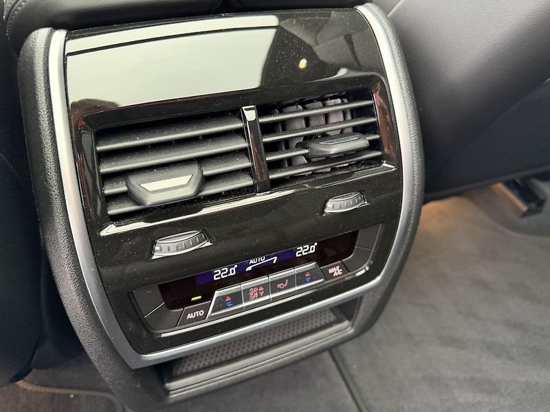 BMW X7 (2024) 40XD 250kW M-PAKET NZN R23 CZ! - fotka 25 z 49