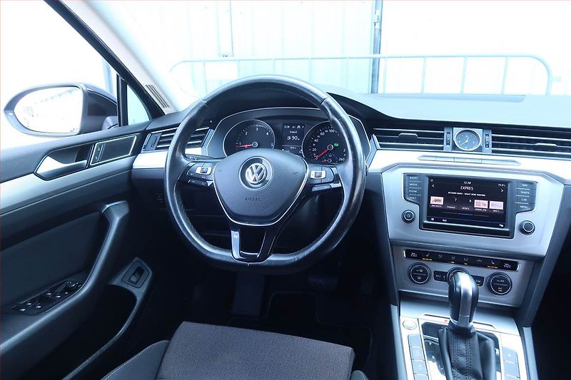 Volkswagen Passat (2017) 2.0 TDI, 4X4, Automat - fotka 7 z 25