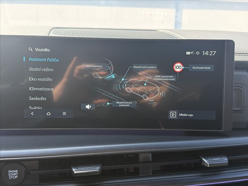 Hyundai Santa Fe 1,6 PHEV 185kW CALLIGRAPHY - fotka 14 z 22