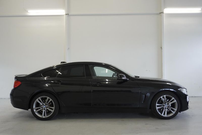 BMW Řada 4 2,0 GRAN COUPÉ AUT. - fotka 4 z 28