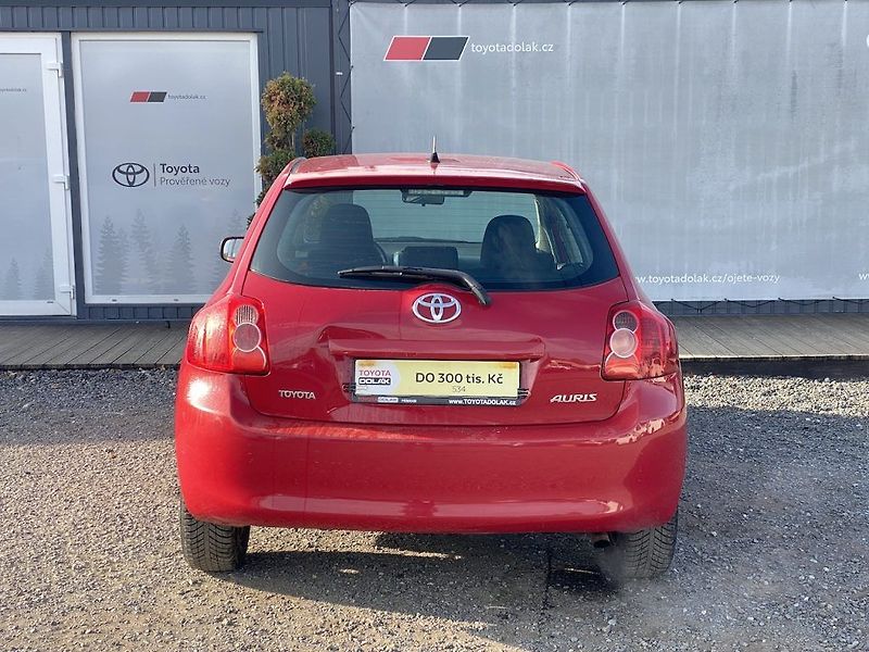 Toyota Auris 1.4i, ČR, manual, STK - fotka 6 z 13