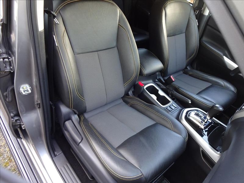 Nissan Navara 2,3 dCi 140 kW 4x4 Automat - fotka 29 z 60