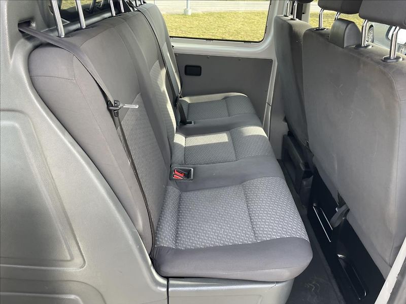 Volkswagen Transporter 2,0 TDi 75kw 6míst Tažné bez k - fotka 10 z 40