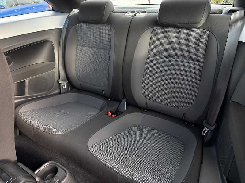 Volkswagen Beetle 1.2TSi 77kW ČR - fotka 17 z 19