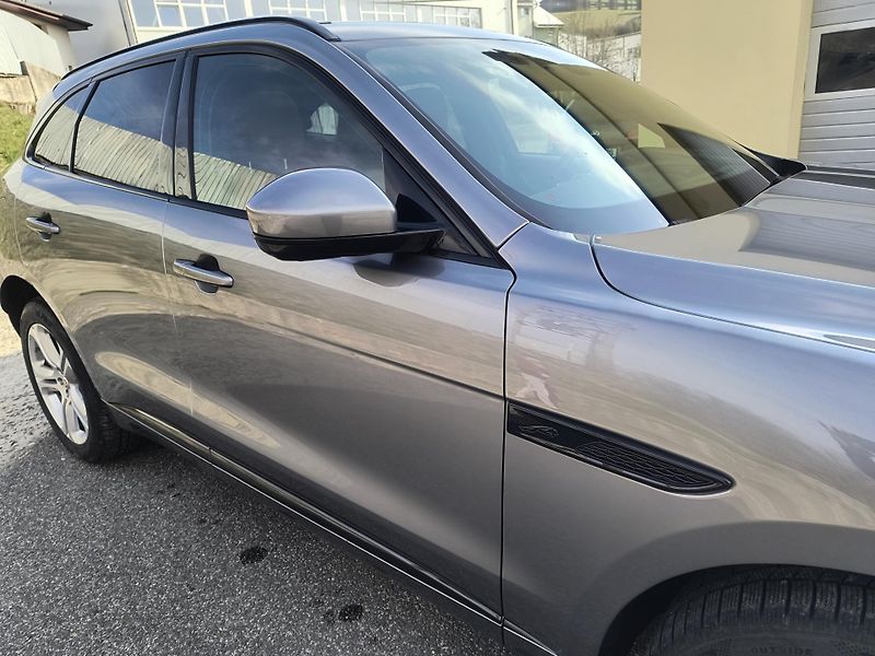 Jaguar F-Pace (2021) D300 AWD R -DINAMIC SE AUTOMAT - fotka 13 z 68