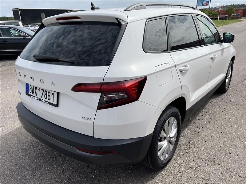 Škoda Karoq 2,0 TDi 110 4x4 DSG TAŽNÉ -DPH - fotka 6 z 46