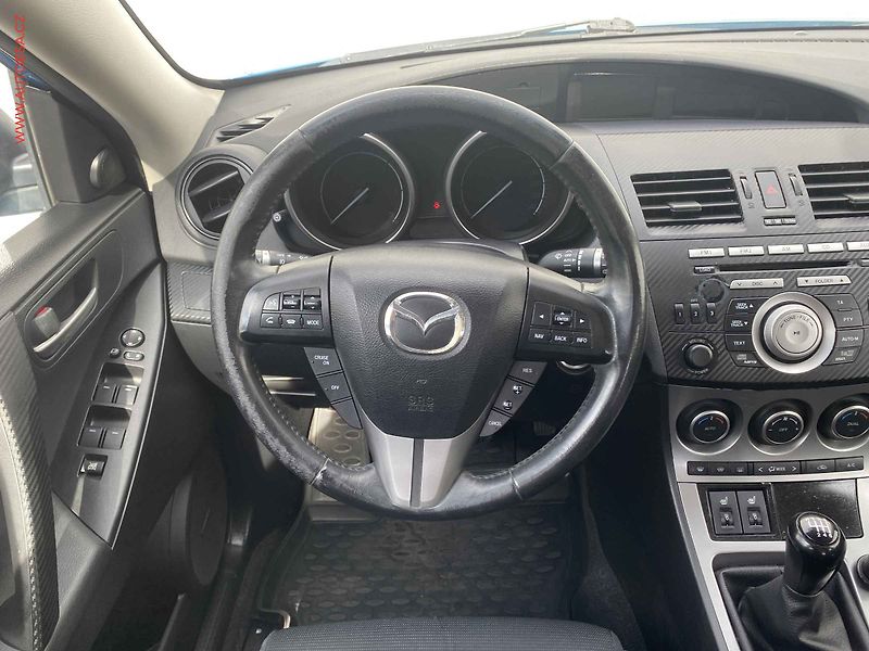 Mazda 3 (2009) 2.2 MZR-CD, ČR, AC, xenon - fotka 11 z 17