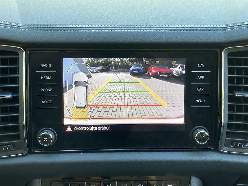 Škoda Kodiaq (2022) 2.0 TSI 4x4 DSG Style + - fotka 17 z 39