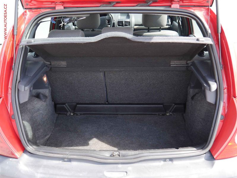 Renault Clio (2005) 1.2i, ČR - fotka 7 z 15