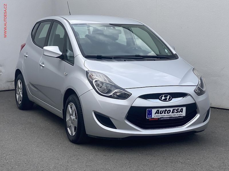 Hyundai ix20 (2013) 1.6 CRDi, AC, park. čidla - fotka 1 z 16