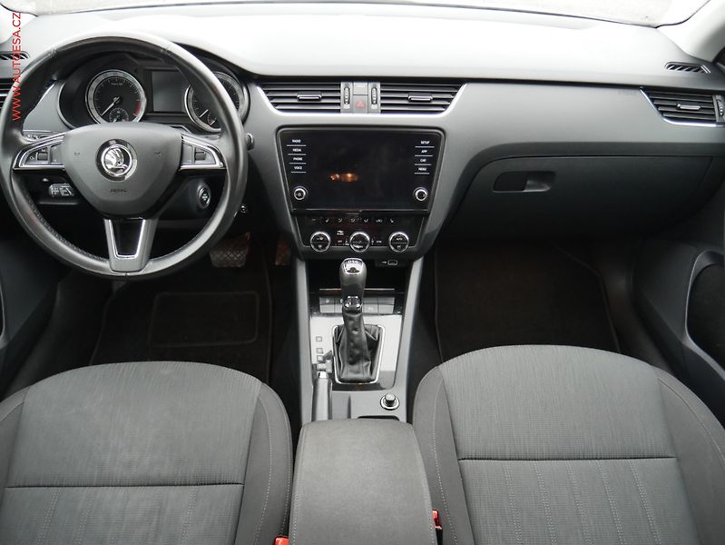 Škoda Octavia (2019) 1.6 TDi, ČR, DSG, LED, autoAC - fotka 8 z 26
