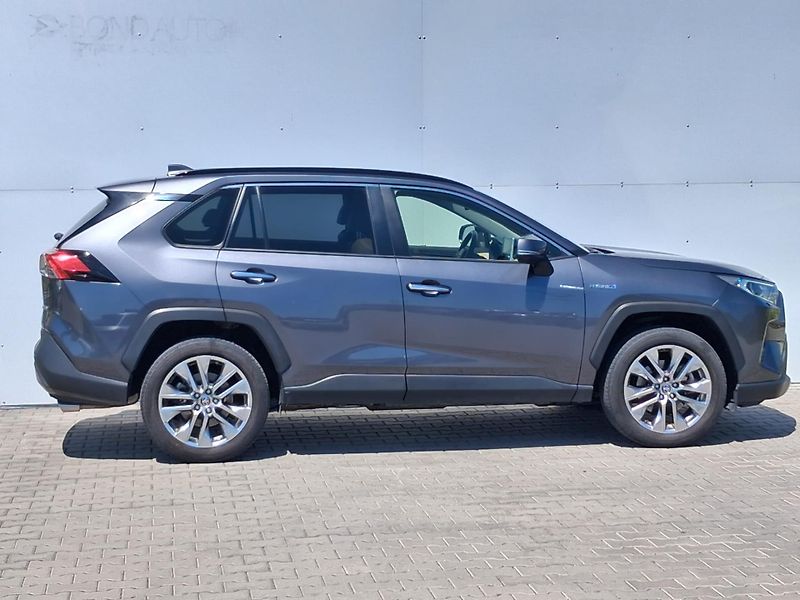 Toyota RAV4 2.5 HSD e-CVT AWD Executive - fotka 8 z 24