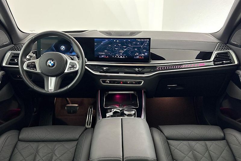 BMW X5 xDrive40i - fotka 17 z 29