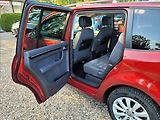 Volkswagen Touran 2,0 dsg,Highline,kůže,navi - náhled 13