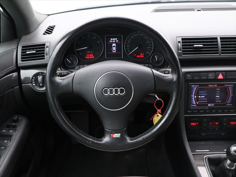 Audi S4 4,2 V8 253kW Quattro Recaro - fotka 17 z 27
