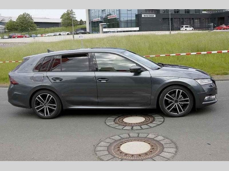 Skica Škoda Octavia IV