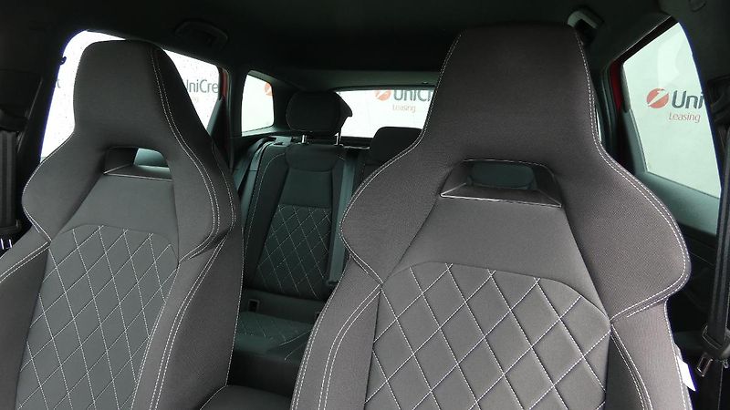 Škoda Karoq 1,5 TSI DSG Sportline - fotka 7 z 24