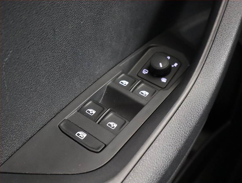Škoda Karoq (2024) Sportline 1.5 TSI, Sportline - fotka 15 z 27