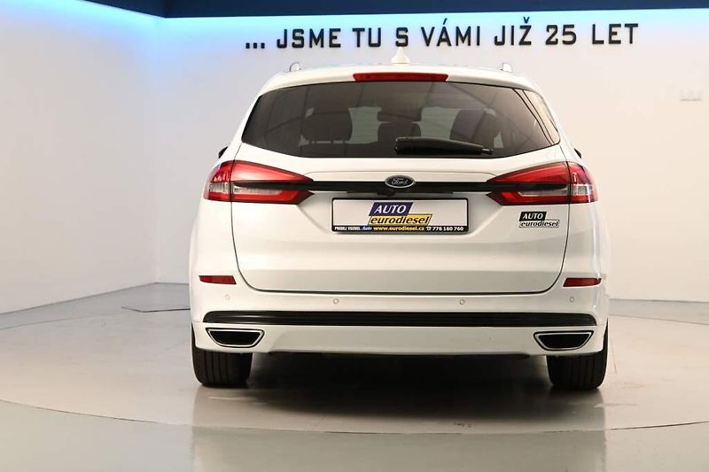 Ford Mondeo (2022) 2.0 140 KW LED SONY TITANIUM 8 - fotka 6 z 33