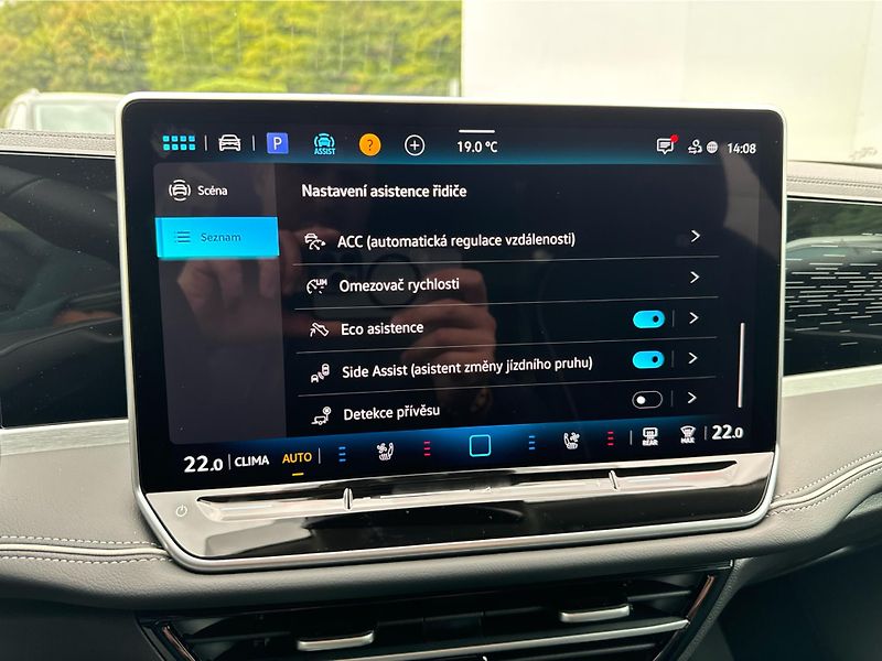 Volkswagen Passat Elegance 2,0 TDI 142 kW 4MOT - fotka 24 z 26
