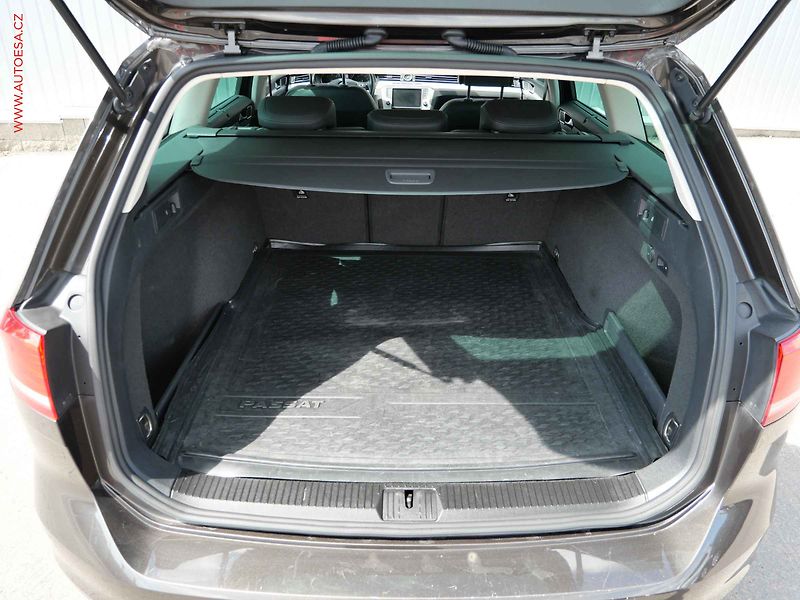 Volkswagen Passat (2016) 2.0 TDi, Comfortline - fotka 7 z 23