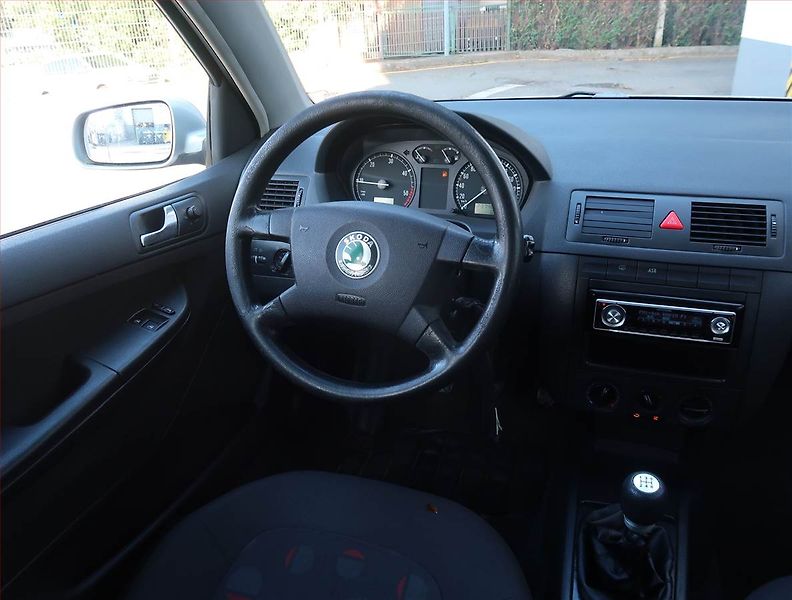 Škoda Fabia (2003) 1.9 TDI, po STK, Tažné, Klima - fotka 7 z 16