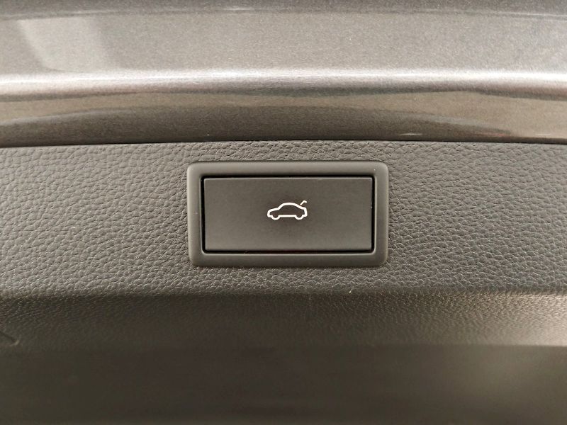 Škoda Karoq (2024) 2.0 TDI 110 kW DSG 4x4 Top Sel - fotka 30 z 32
