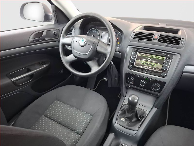 Škoda Octavia (2012) 1.6 TDI, po STK, Tažné - fotka 7 z 13