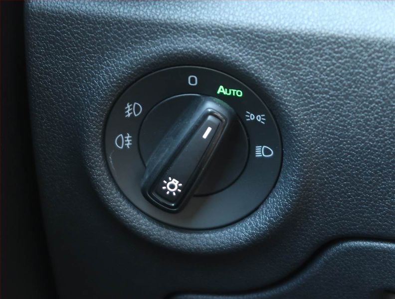 Škoda Fabia (2022) Style Plus 1.5 TSI, Automat - fotka 17 z 23