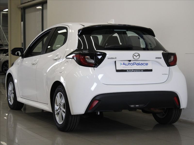 Mazda 2 Hybrid 1,5 HEV Centre-Line 12 690km - fotka 3 z 21