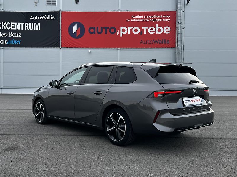Opel Astra 1.5CDTi 96kW Elegance 1Maj DPH - fotka 5 z 21