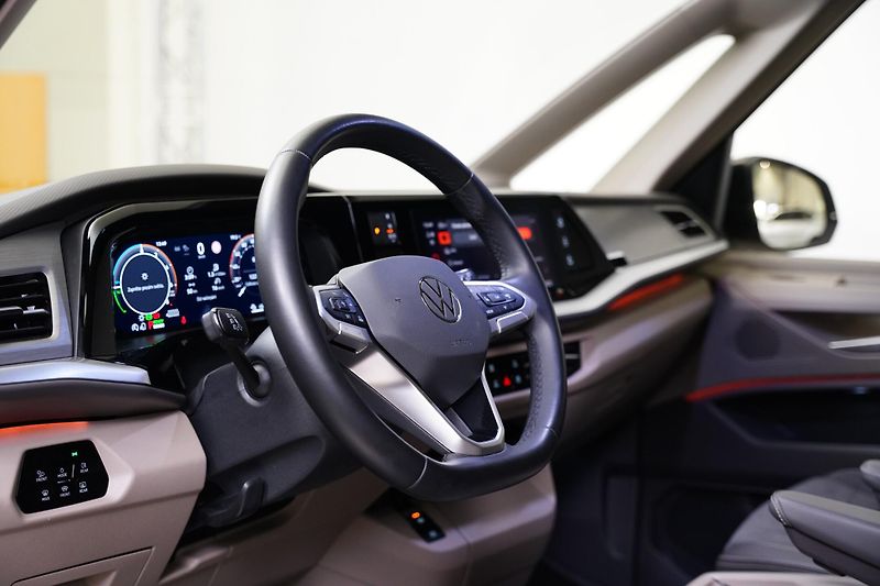 Volkswagen Multivan - fotka 14 z 32