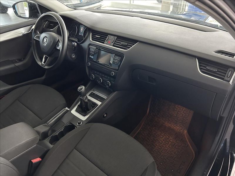 Škoda Octavia 2,0   TDI 110kW,ELEGANCE,ČR - fotka 9 z 27